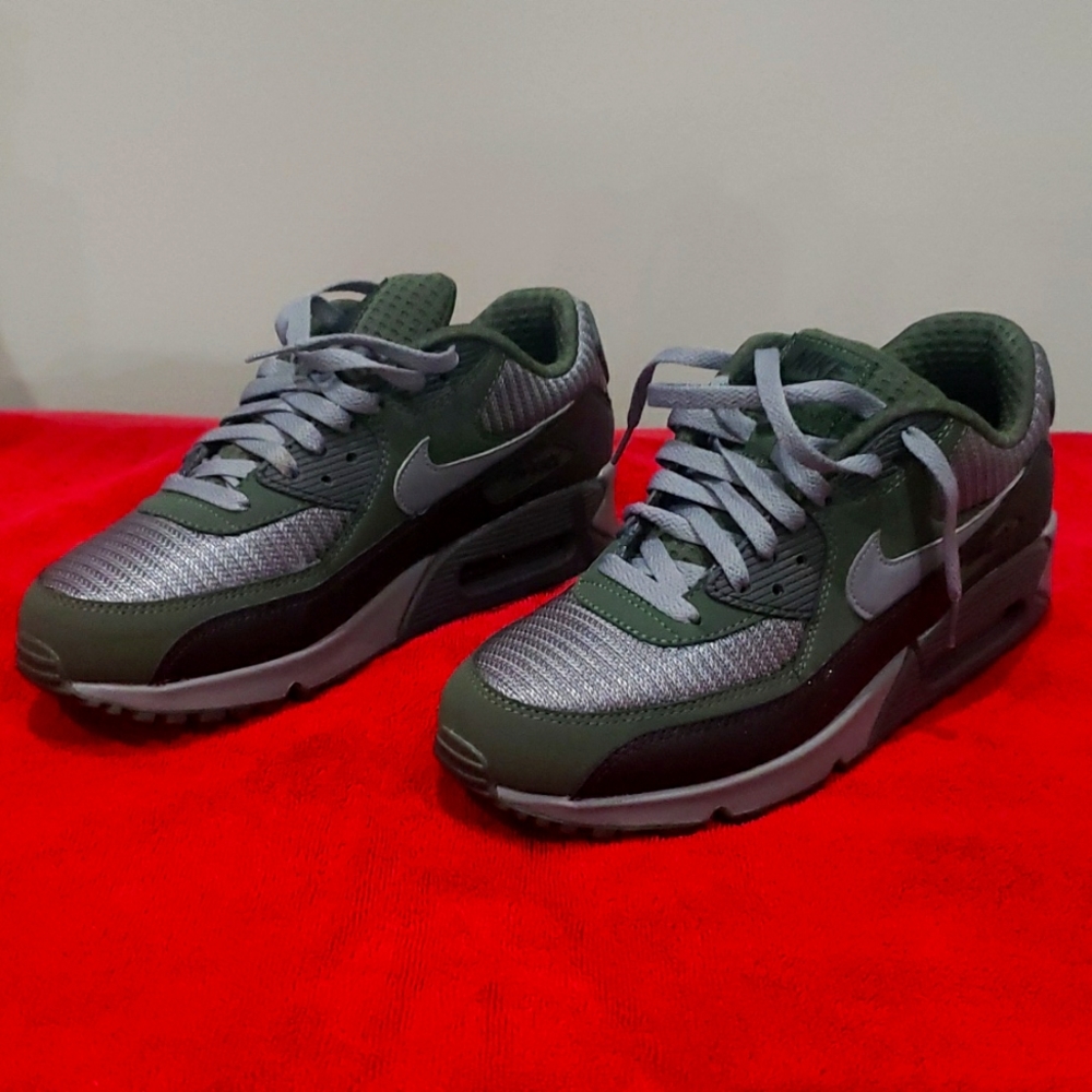 Nike Air Max 90 Essential